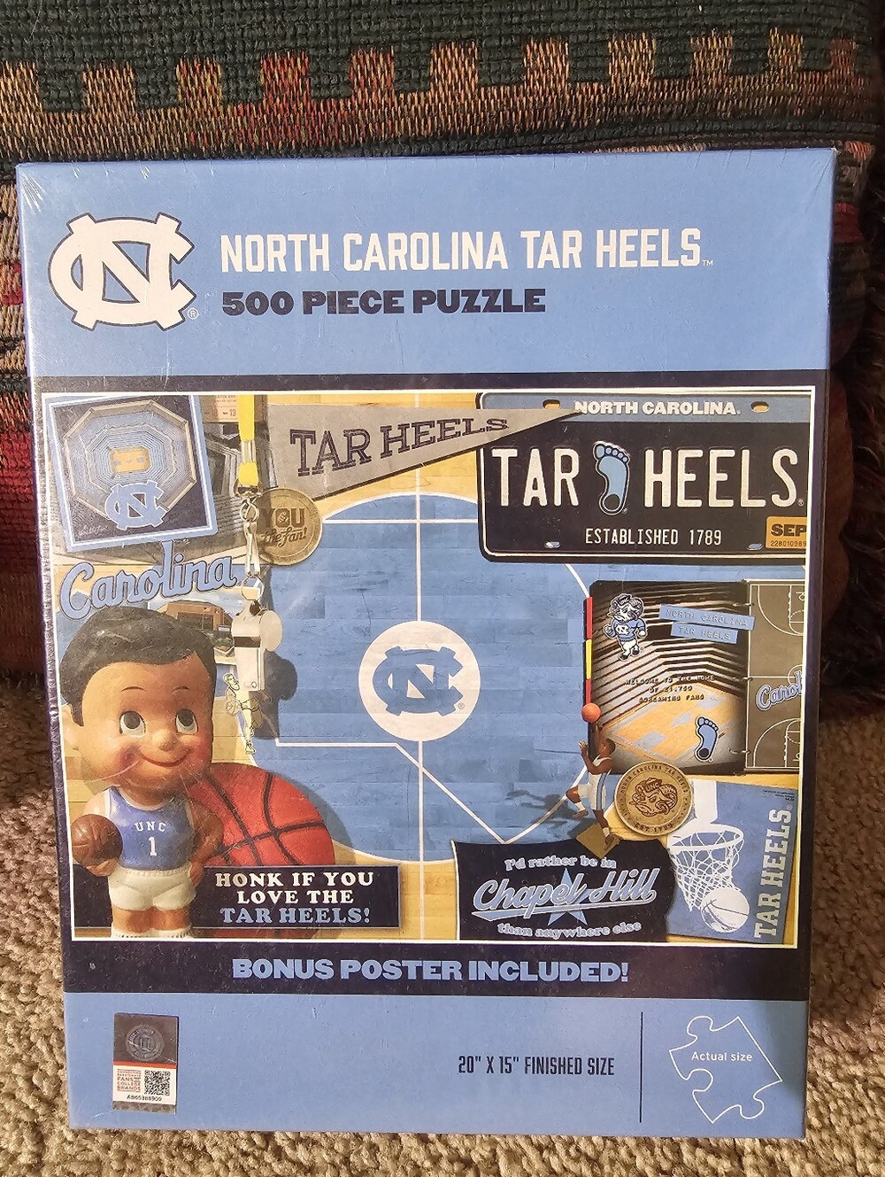 New! IDNA North Carolina Tar Heels 500-Piece Retro Series Puzzle w/ Bonus Poster